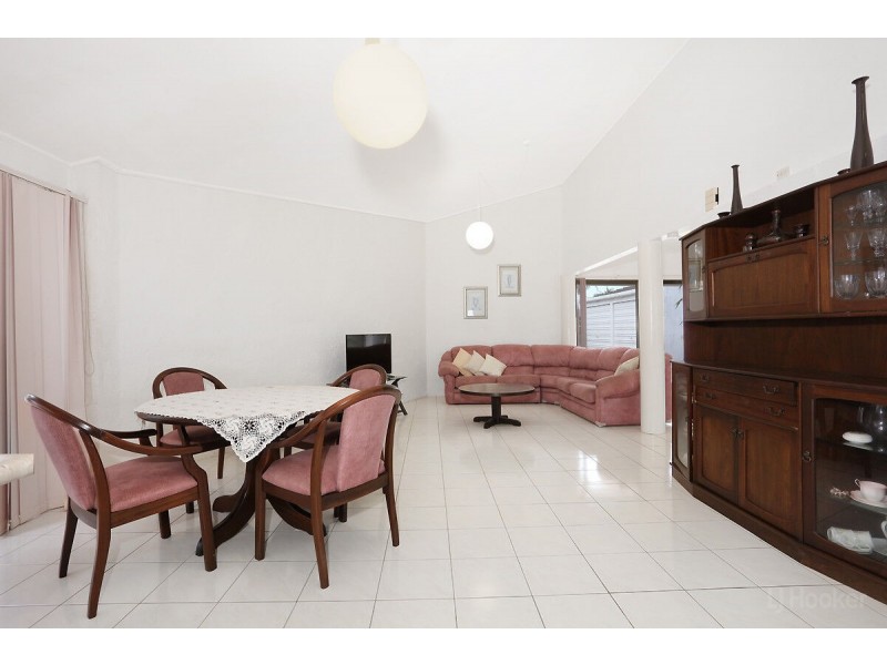 2 James Cook Esplanade, Hollywell QLD 4216