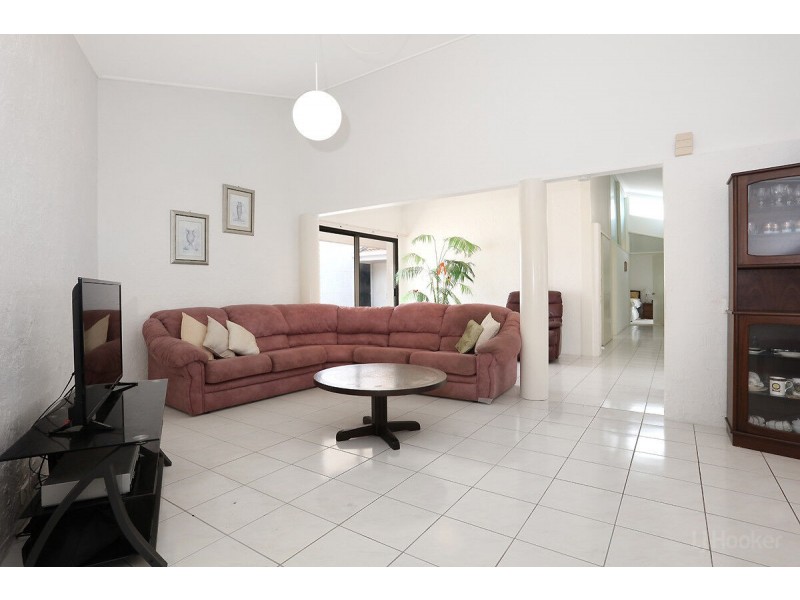 2 James Cook Esplanade, Hollywell QLD 4216