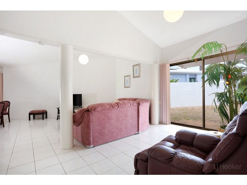 2 James Cook Esplanade, Hollywell QLD 4216