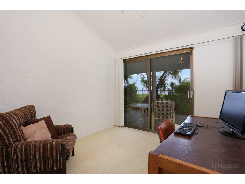 2 James Cook Esplanade, Hollywell QLD 4216