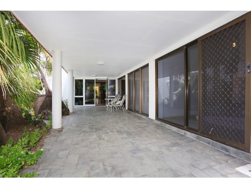 2 James Cook Esplanade, Hollywell QLD 4216