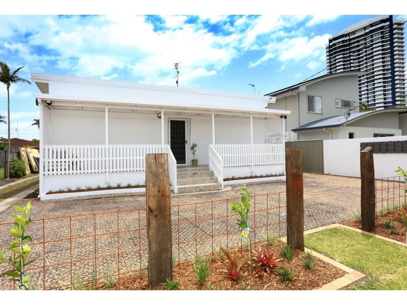 15 Clam Street, Runaway Bay QLD 4216