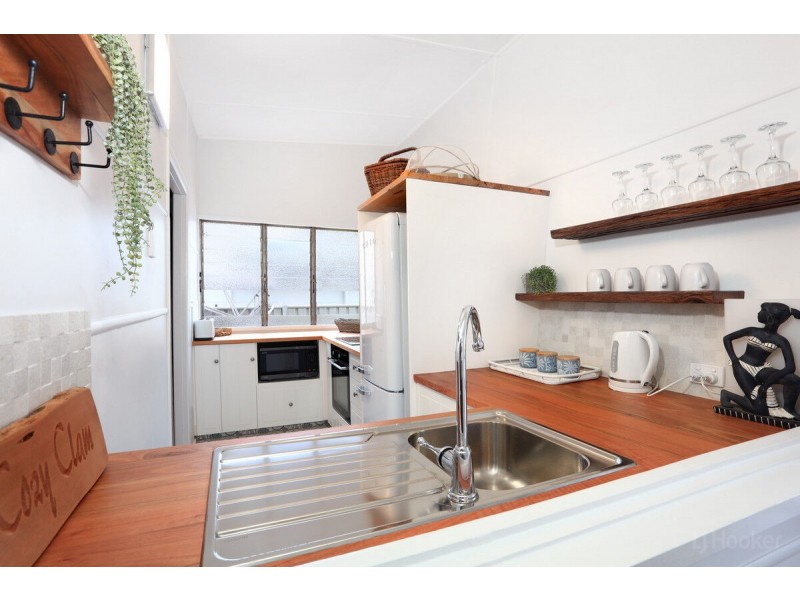 15 Clam Street, Runaway Bay QLD 4216