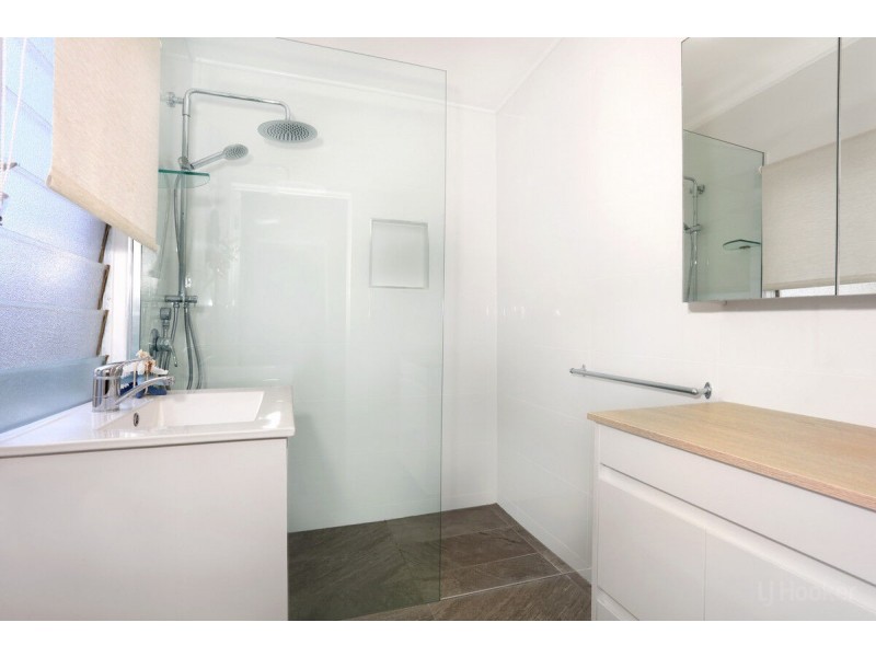 15 Clam Street, Runaway Bay QLD 4216
