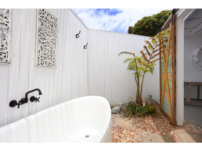15 Clam Street, Runaway Bay QLD 4216