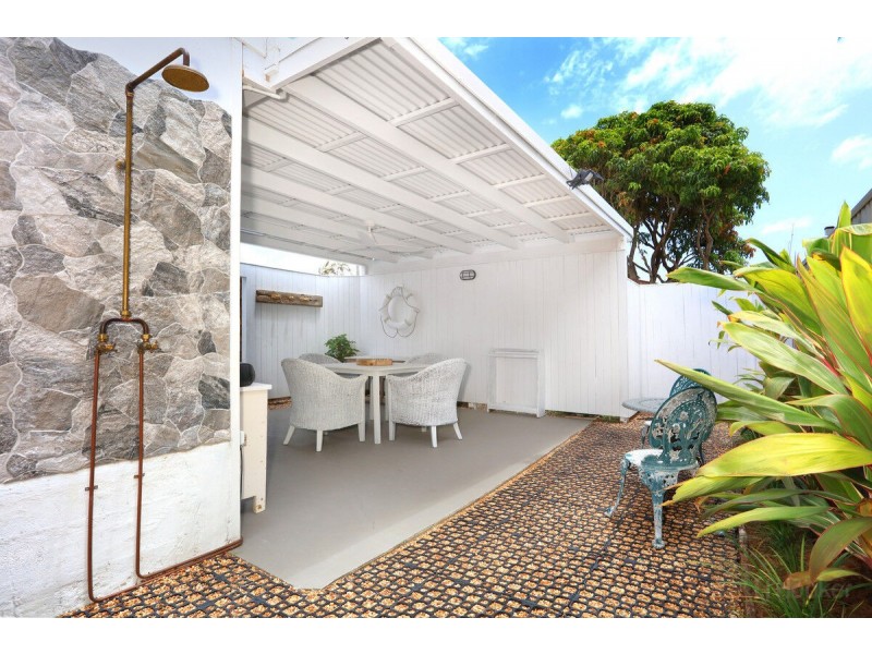15 Clam Street, Runaway Bay QLD 4216