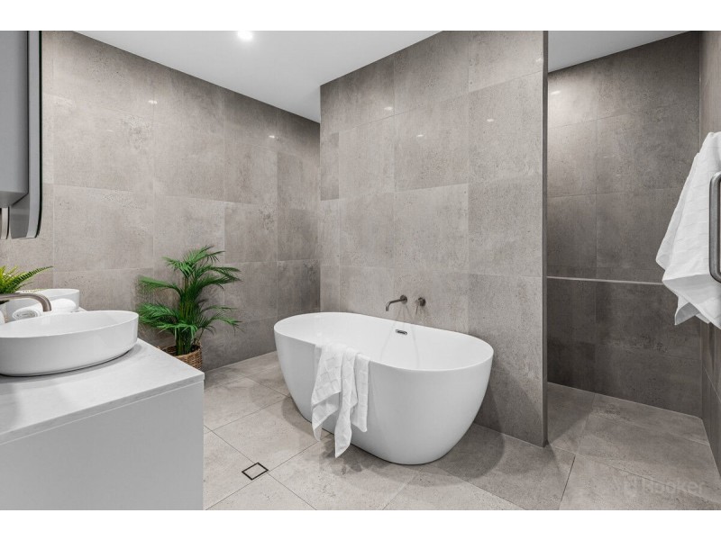 3/5 Wattle Avenue, Biggera Waters QLD 4216