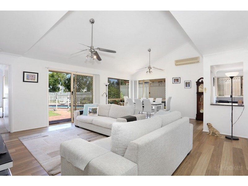 2/553 Pine Ridge Road, Biggera Waters QLD 4216