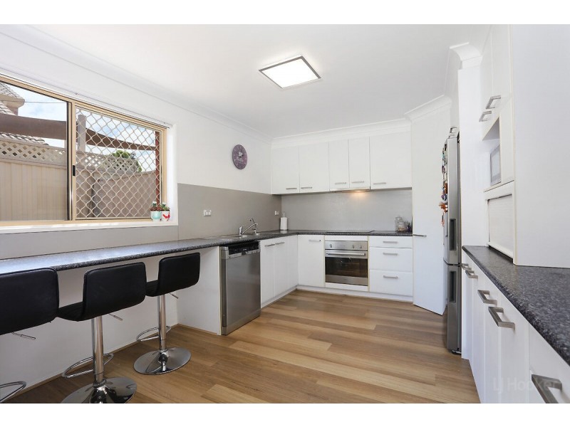 2/553 Pine Ridge Road, Biggera Waters QLD 4216