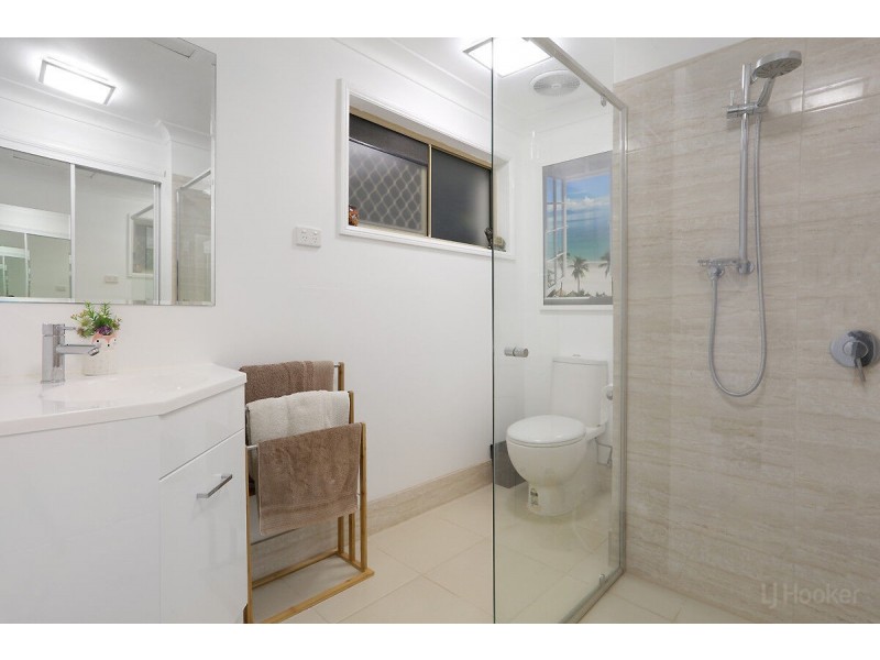 2/553 Pine Ridge Road, Biggera Waters QLD 4216