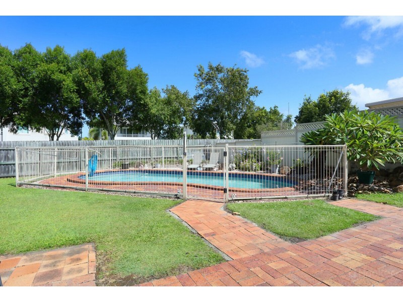 2/553 Pine Ridge Road, Biggera Waters QLD 4216
