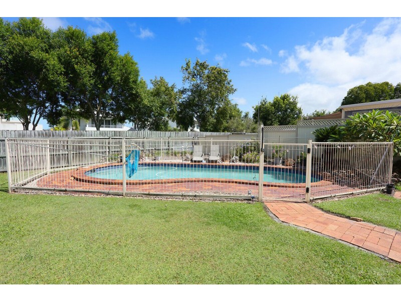 2/553 Pine Ridge Road, Biggera Waters QLD 4216