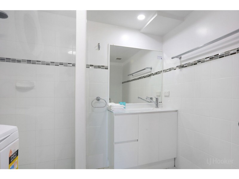 13/452 Marine Parade, Biggera Waters QLD 4216