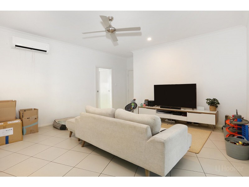 35 Azure Way, Hope Island QLD 4212