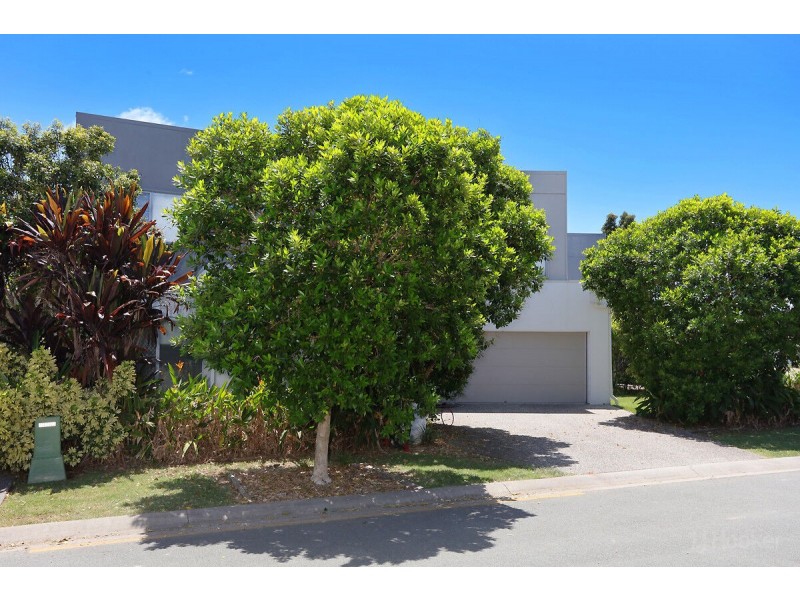 35 Azure Way, Hope Island QLD 4212