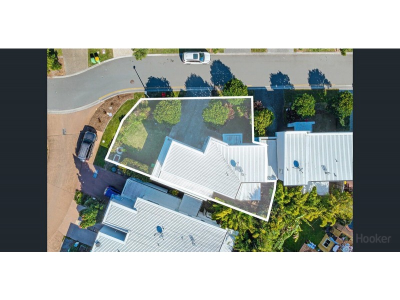 35 Azure Way, Hope Island QLD 4212