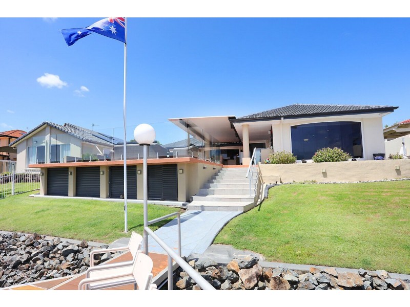 48 Monterey Keys Drive, Helensvale QLD 4212