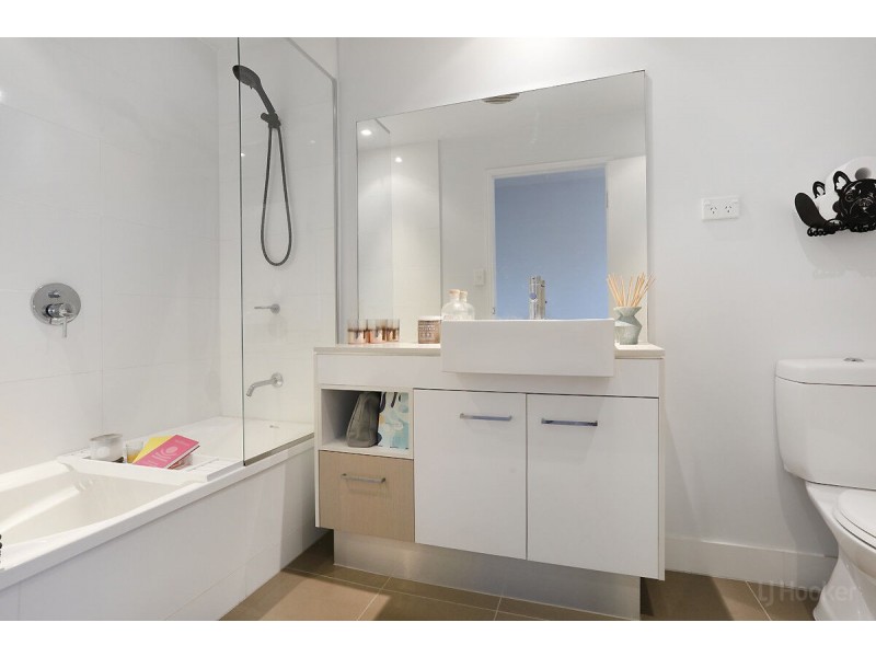 33/430 Pine Ridge Road, Coombabah QLD 4216