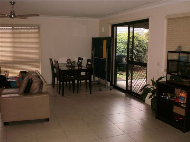 37 Sundown Drive, Paradise Point QLD 4216