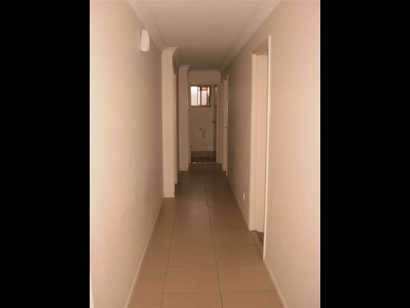 37 Sundown Drive, Paradise Point QLD 4216