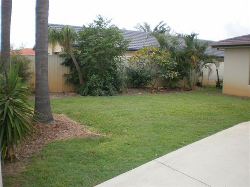 37 Sundown Drive, Paradise Point QLD 4216