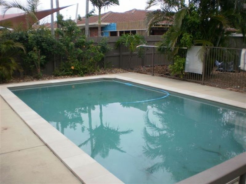 37 Sundown Drive, Paradise Point QLD 4216
