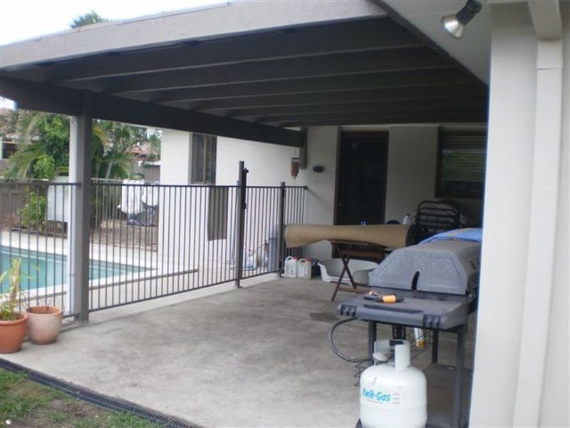37 Sundown Drive, Paradise Point QLD 4216