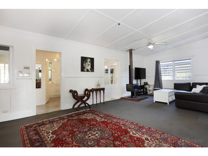 33 Tarni Street, Coombabah QLD 4216