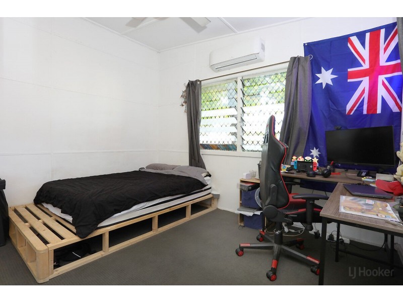 33 Tarni Street, Coombabah QLD 4216