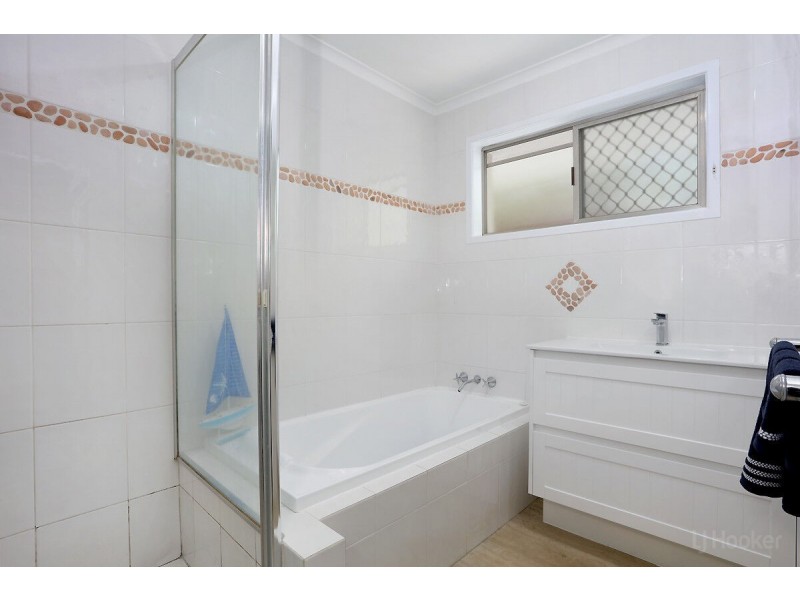 28 Tallara Street, Coombabah QLD 4216