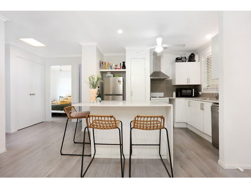 1/2 Morinda Way, Labrador QLD 4215