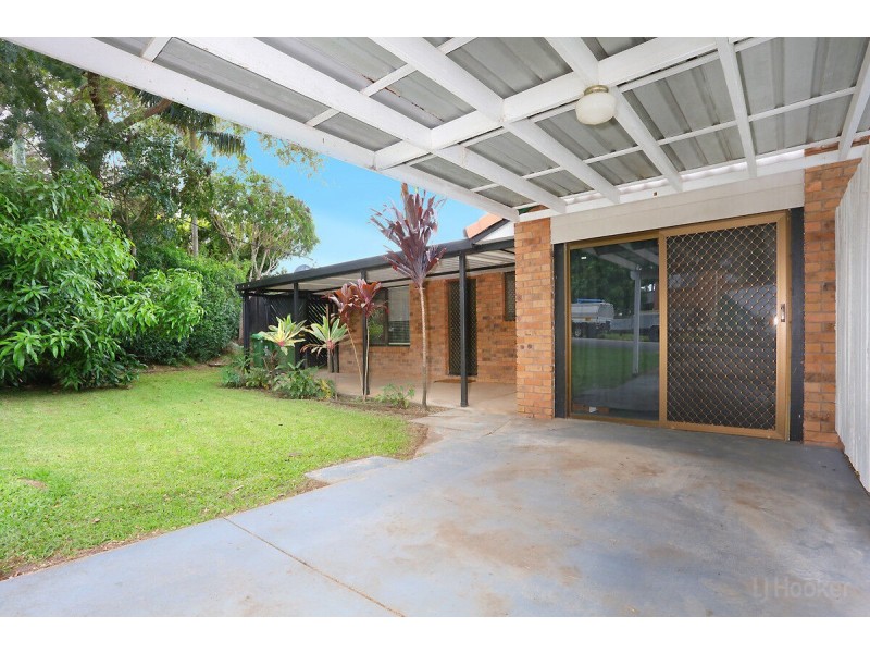 1/2 Morinda Way, Labrador QLD 4215