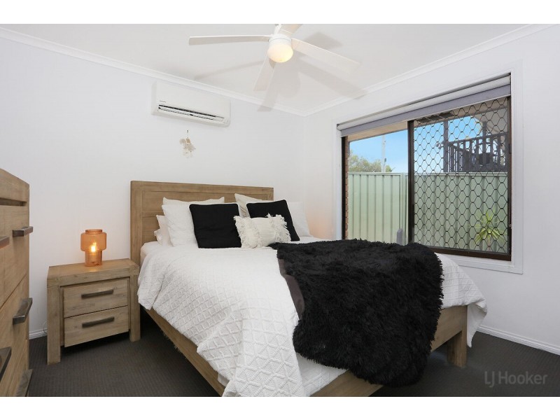 1/2 Morinda Way, Labrador QLD 4215