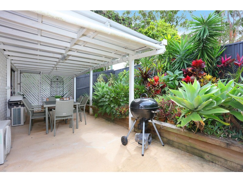 1/2 Morinda Way, Labrador QLD 4215