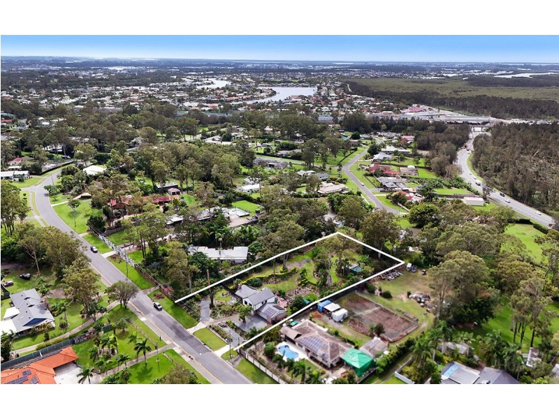 9 Warrego Way, Helensvale QLD 4212