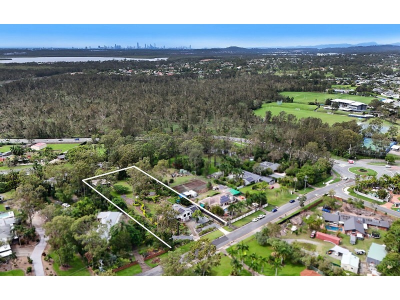 9 Warrego Way, Helensvale QLD 4212