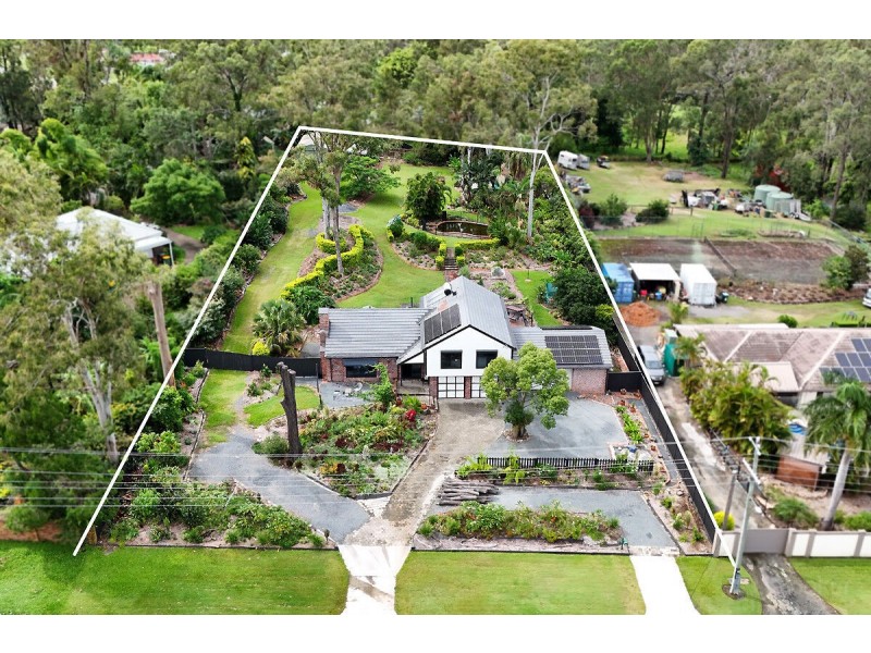 9 Warrego Way, Helensvale QLD 4212