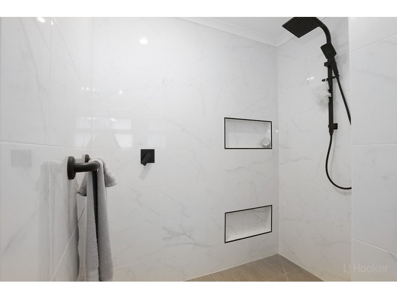 9/27 Rain Tree Glen, Coombabah QLD 4216