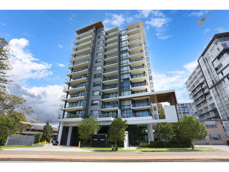 806/372 Marine Parade, Labrador QLD 4215