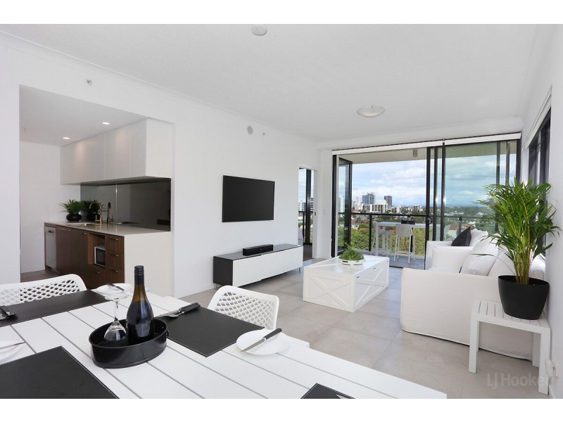 806/372 Marine Parade, Labrador QLD 4215