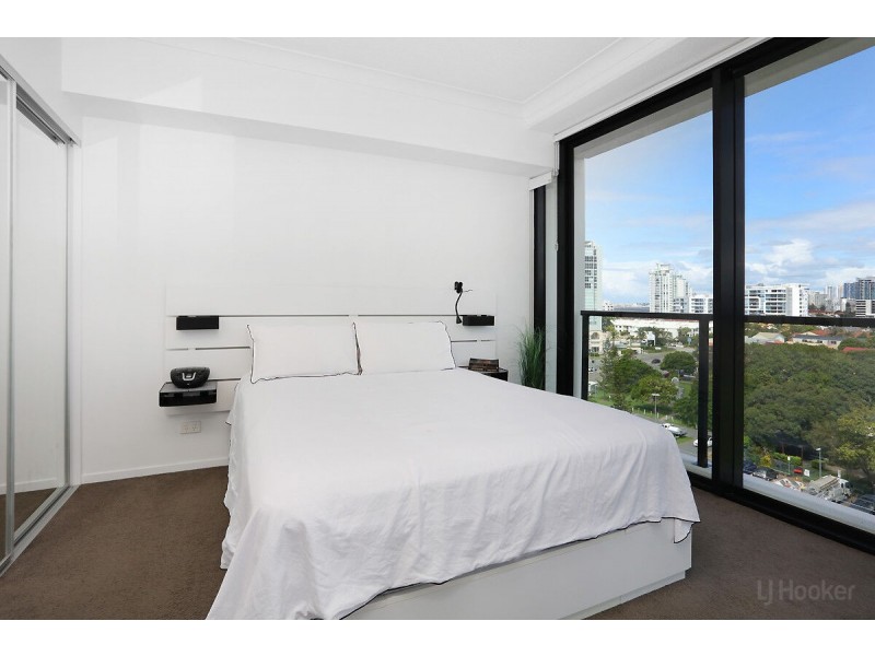 806/372 Marine Parade, Labrador QLD 4215