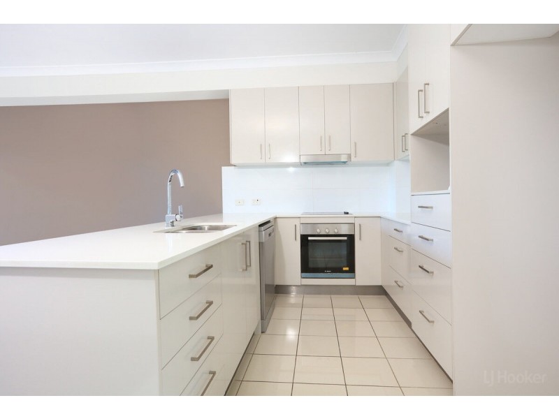 8/1 Mervyn Thomas Drive, Hope Island QLD 4212