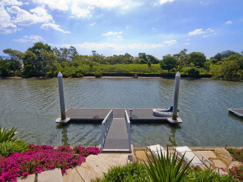 2336 Cressbrook Drive, Hope Island QLD 4212
