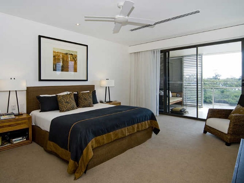 2336 Cressbrook Drive, Hope Island QLD 4212