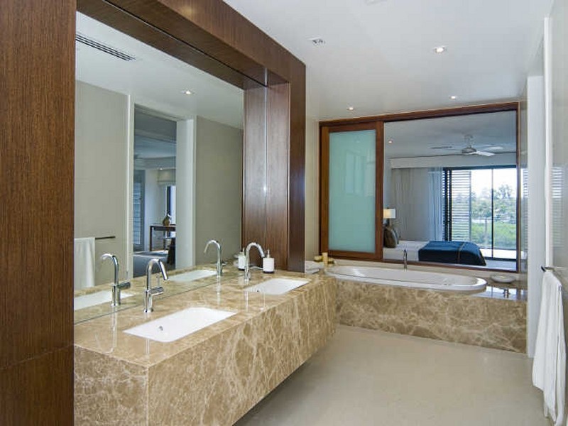 2336 Cressbrook Drive, Hope Island QLD 4212
