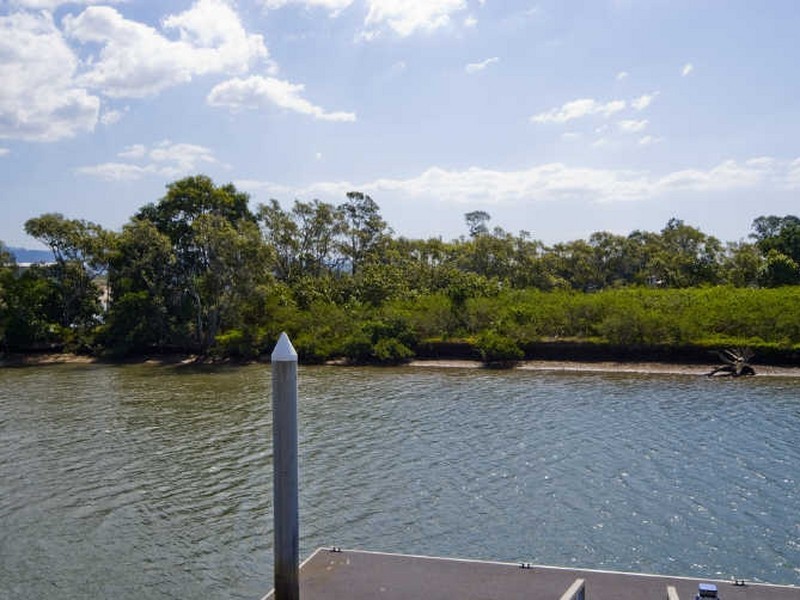 2336 Cressbrook Drive, Hope Island QLD 4212