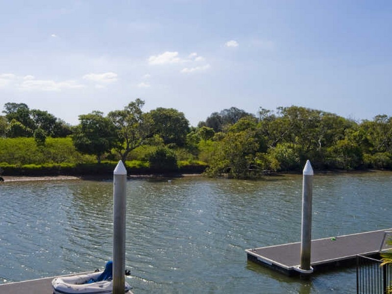 2336 Cressbrook Drive, Hope Island QLD 4212