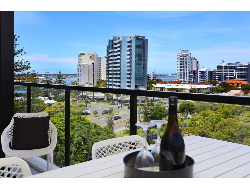806/372 Marine Parade, Labrador QLD 4215