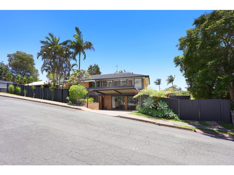 1 Jilpangi Crescent, Ashmore QLD 4214