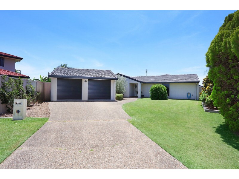 11 Eacham Avenue, Coombabah QLD 4216